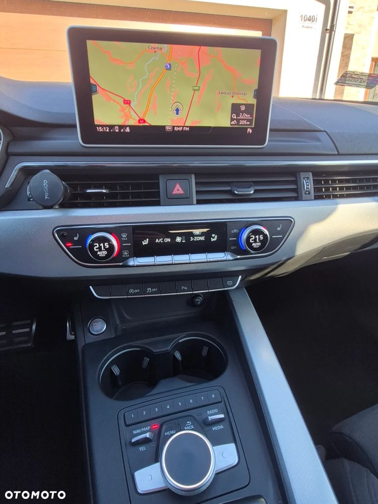 Audi A4 Avant 2.0 TDI Sport S tronic - 24