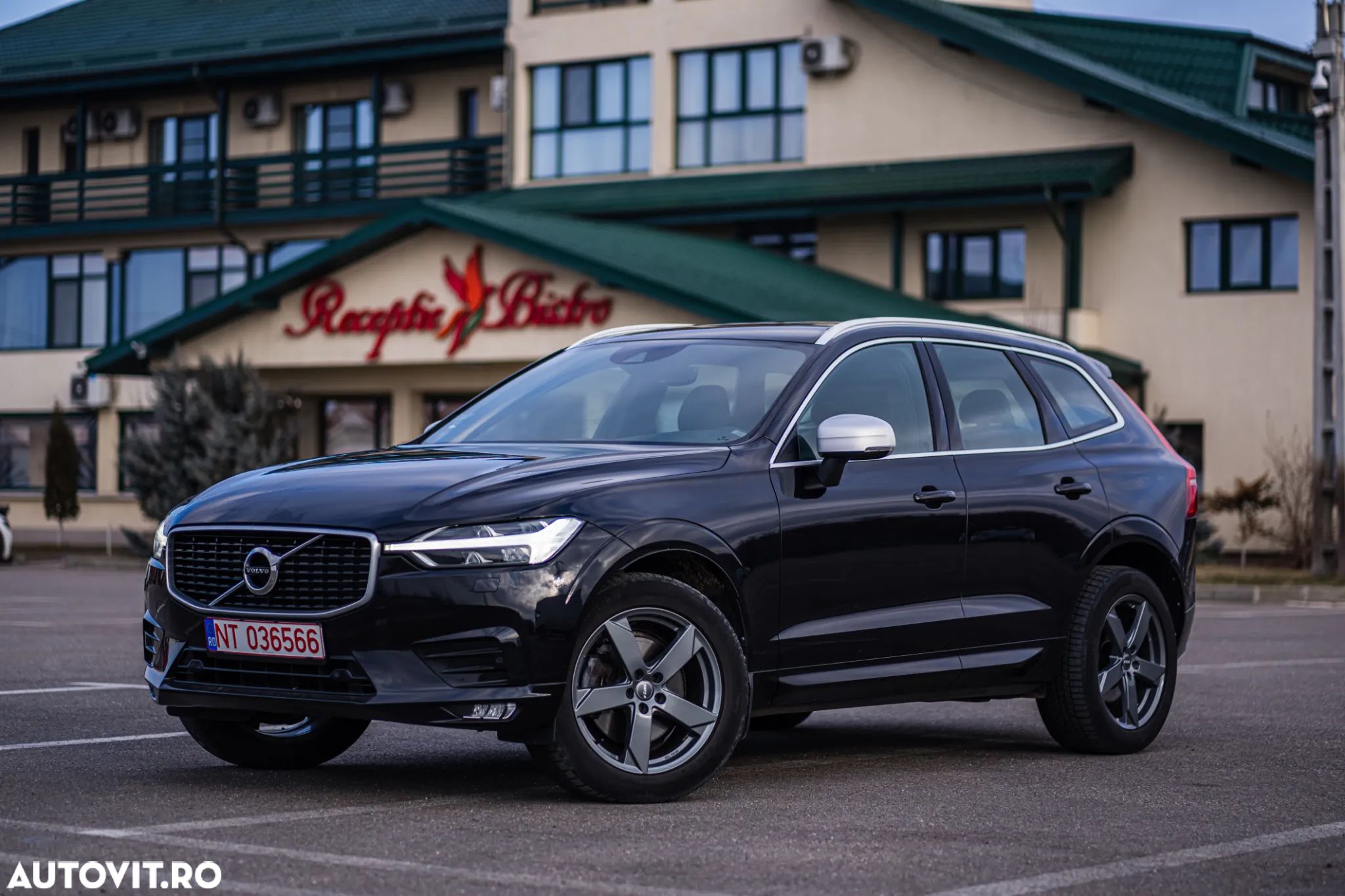 Volvo XC 60 D4 AWD Geartronic RDesign - 1