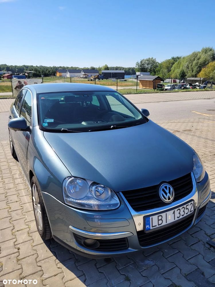 Volkswagen Jetta 1.9 TDI DPF Comfortline BlueMotion - 2