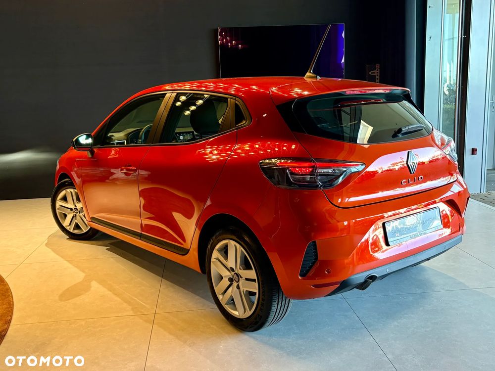 Renault Clio - 10