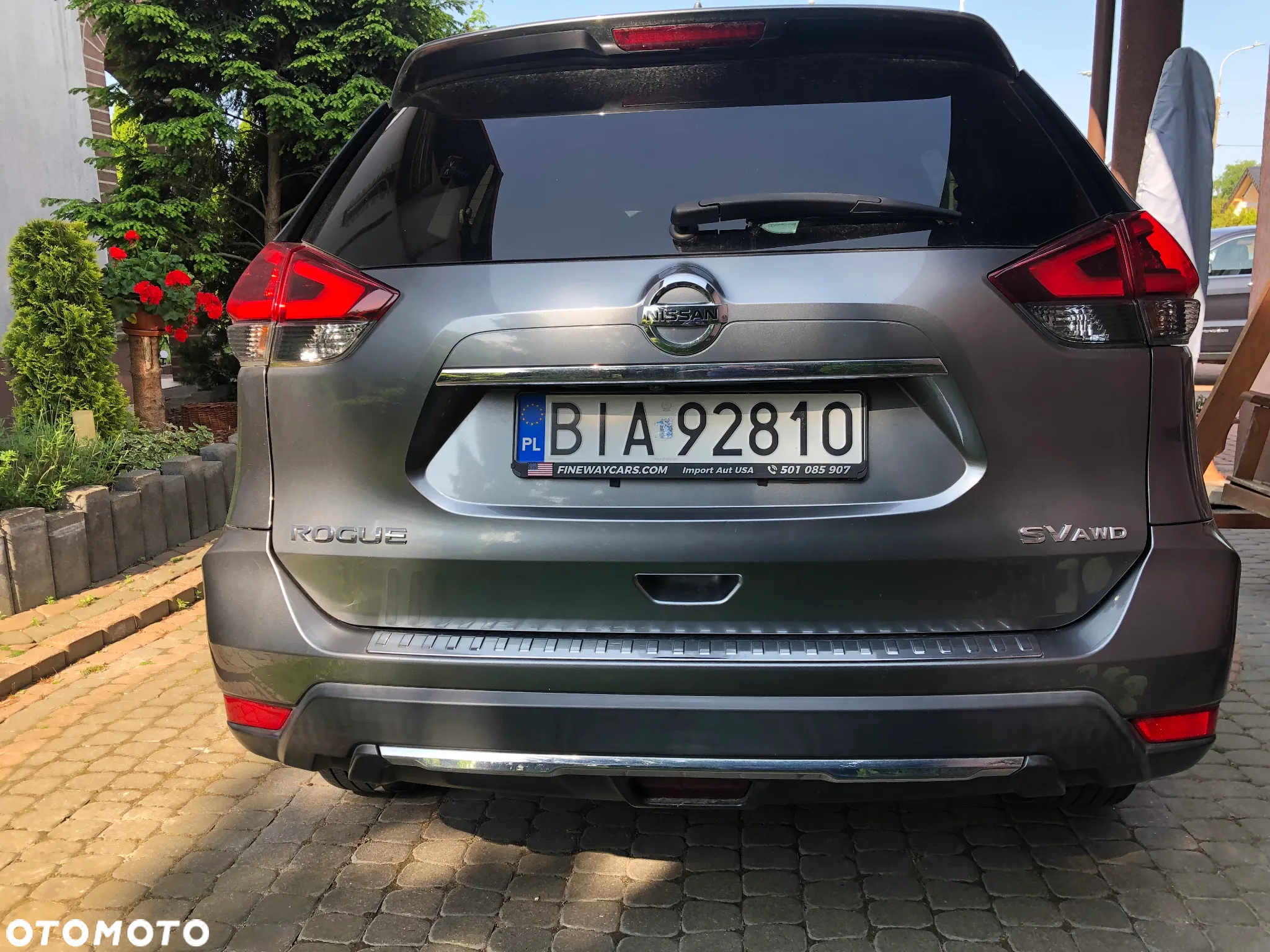 Nissan Rogue - 13