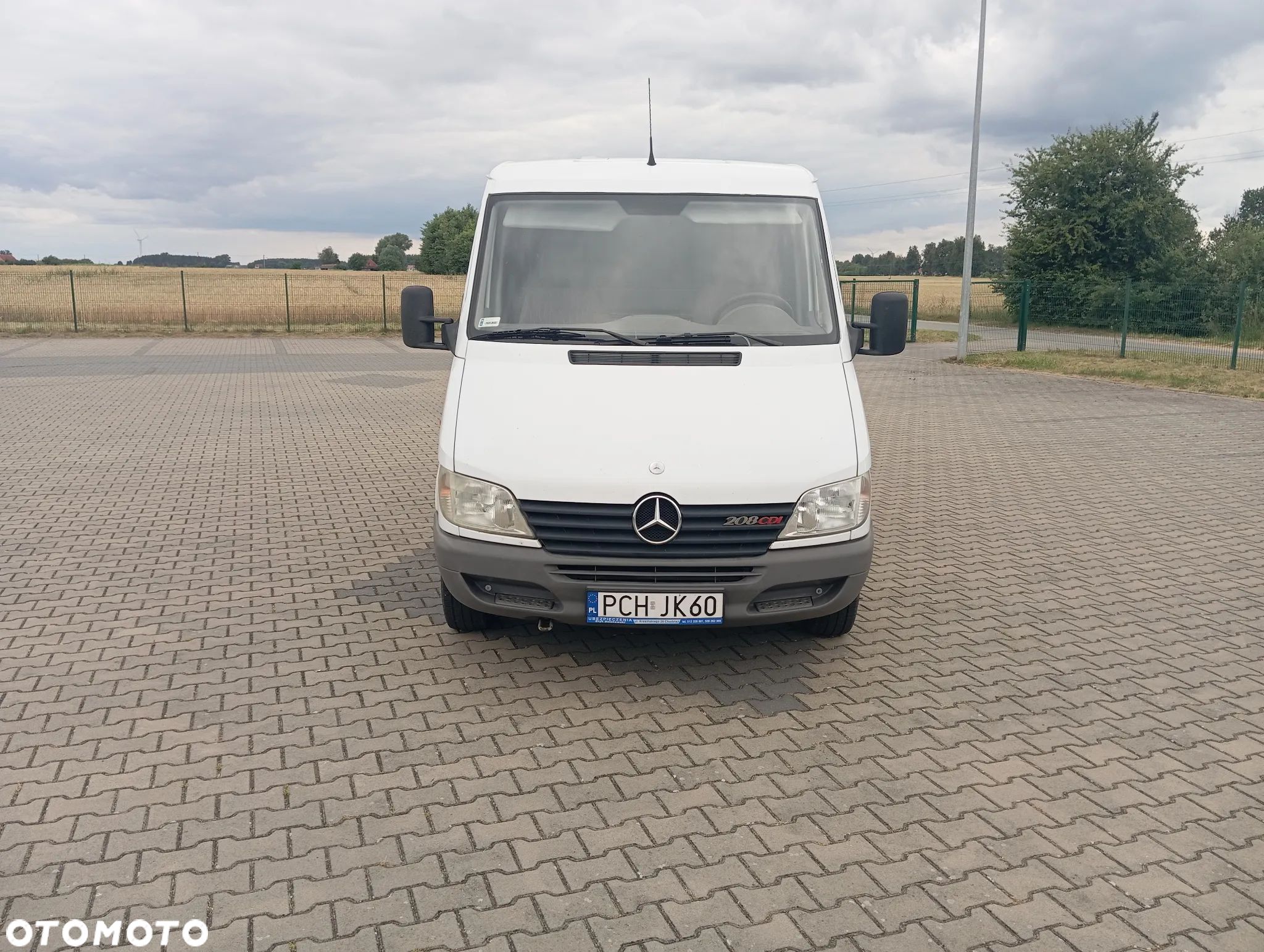 Mercedes-Benz Sprinter - 1