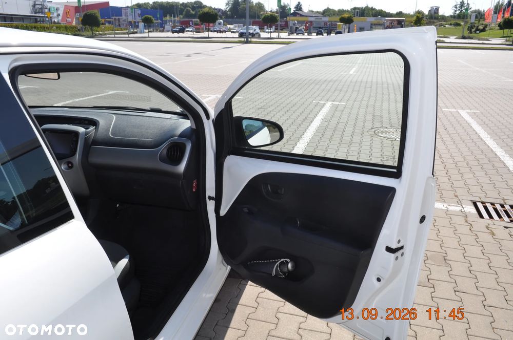 Toyota Aygo x-play touch - 23