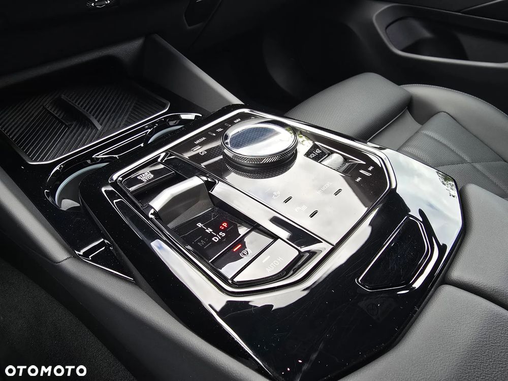 BMW Seria 5 520d xDrive mHEV M Sport - 17