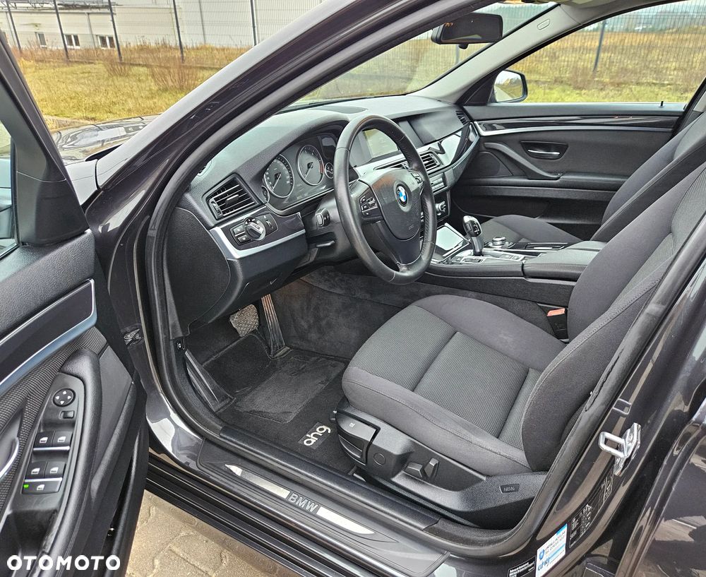 BMW Seria 5 520d Sport-Aut - 17