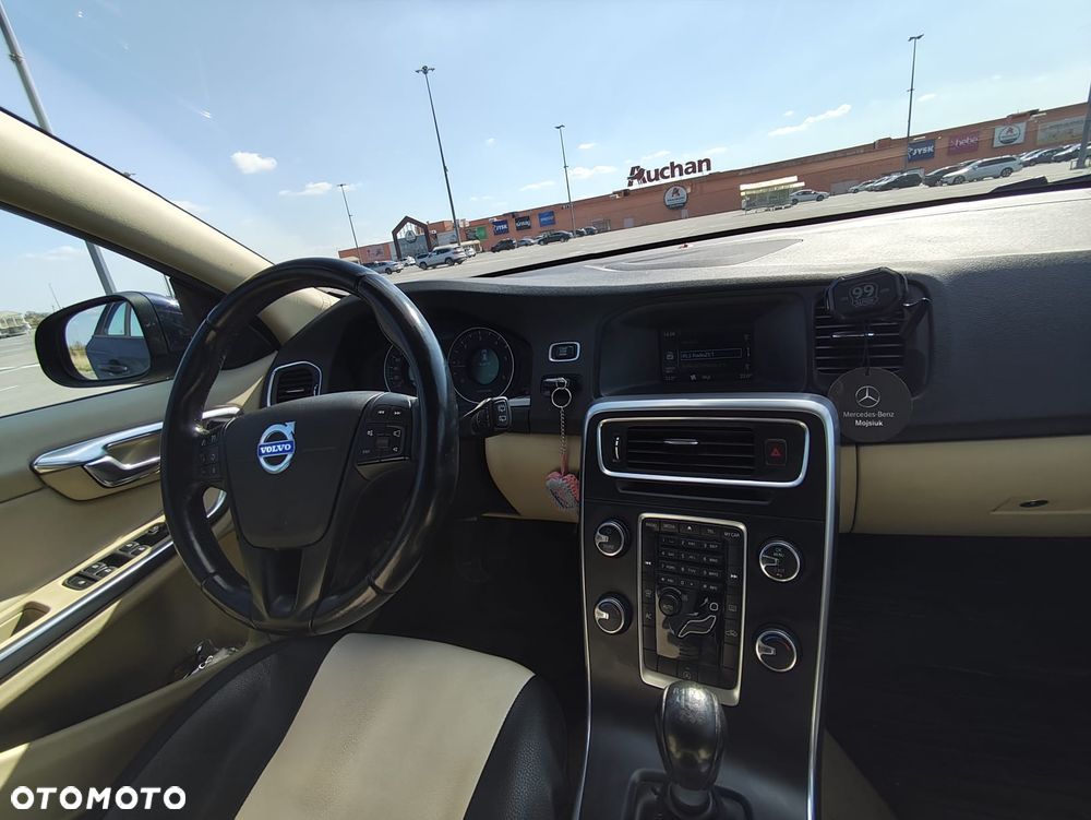 Volvo V60 D2 - 12
