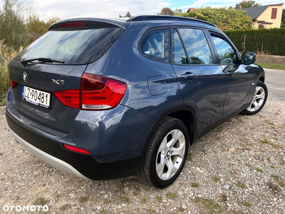 BMW X1 2011
