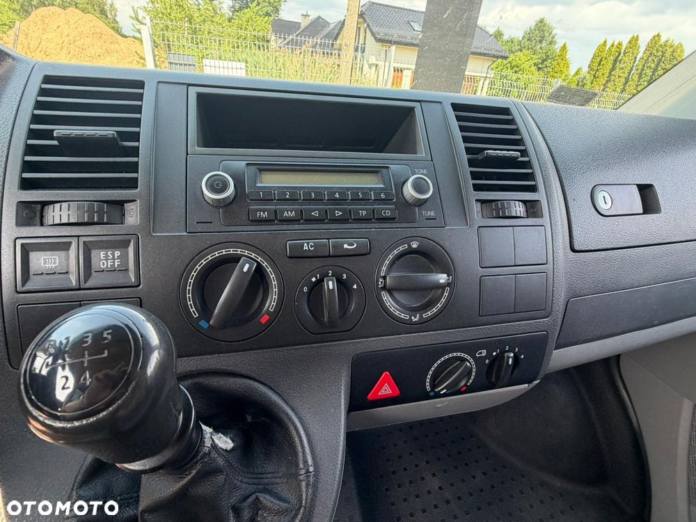 Volkswagen Caravelle - 6