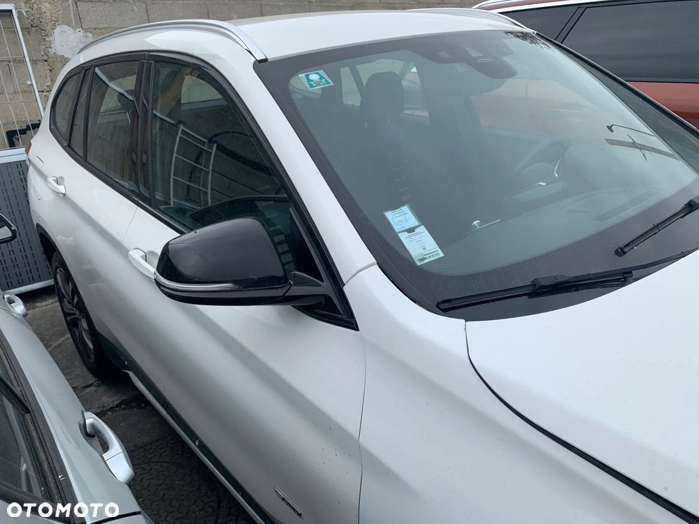 BMW X1 sDrive18d Sport Line - 4
