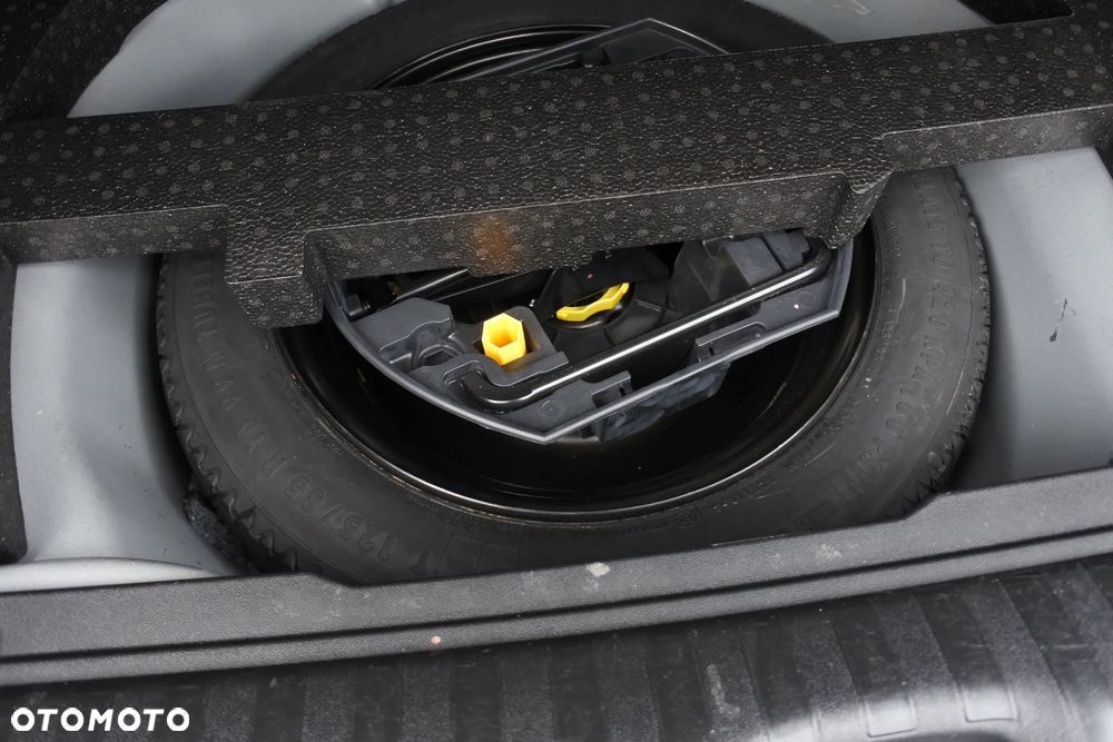 Peugeot 2008 1.2 Pure Tech Style - 13