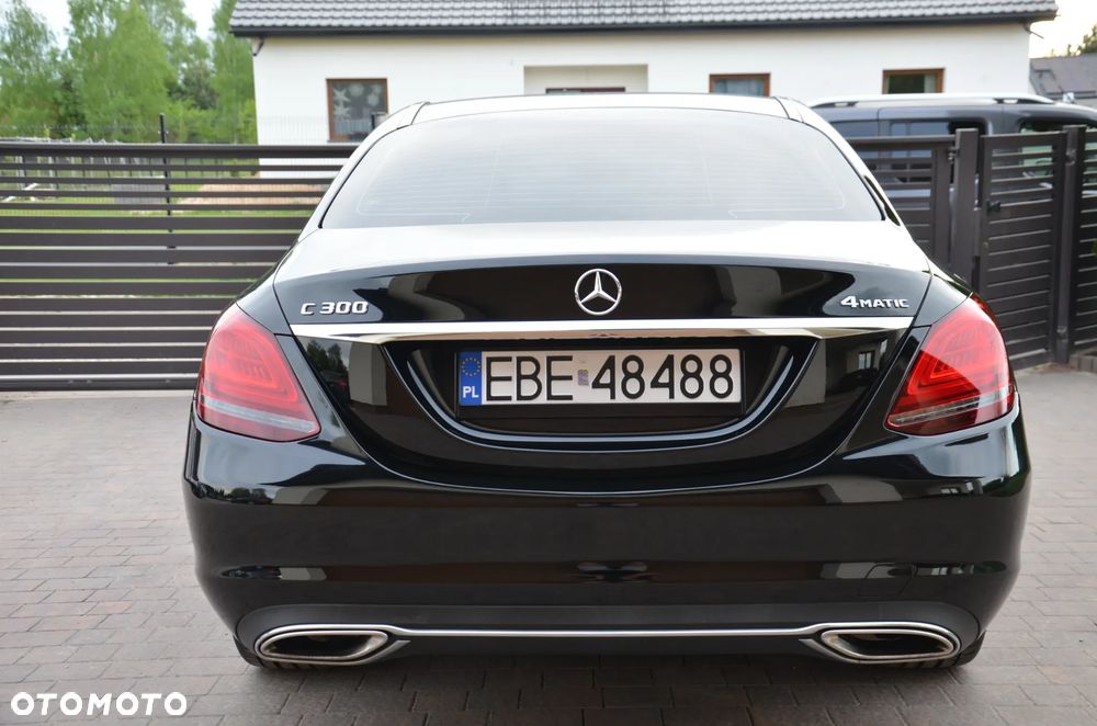 Mercedes-Benz Klasa C 300 4Matic 9G-TRONIC Exclusive - 9