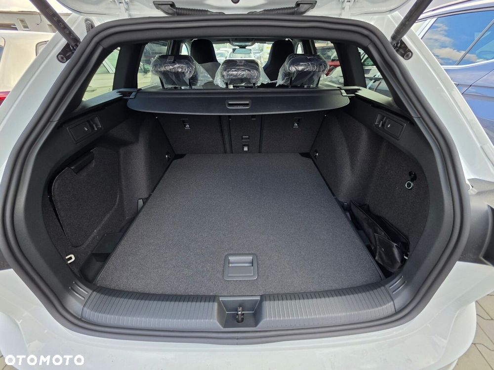 Volkswagen Golf - 10
