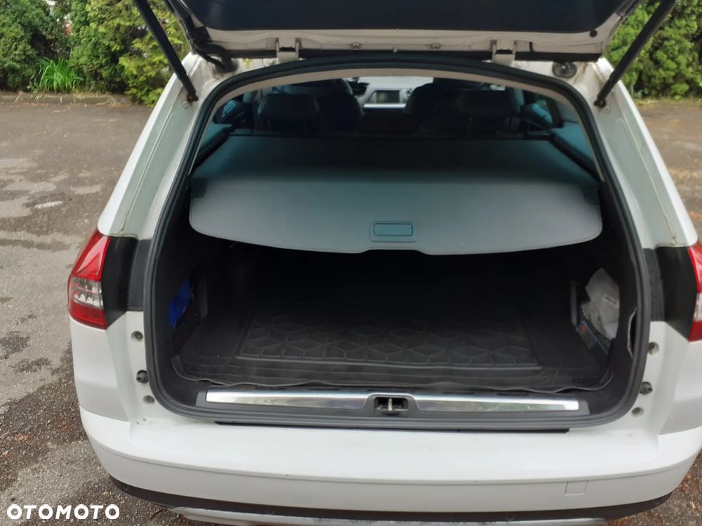Citroën C5 HDi 165 FAP CrossTourer - 24