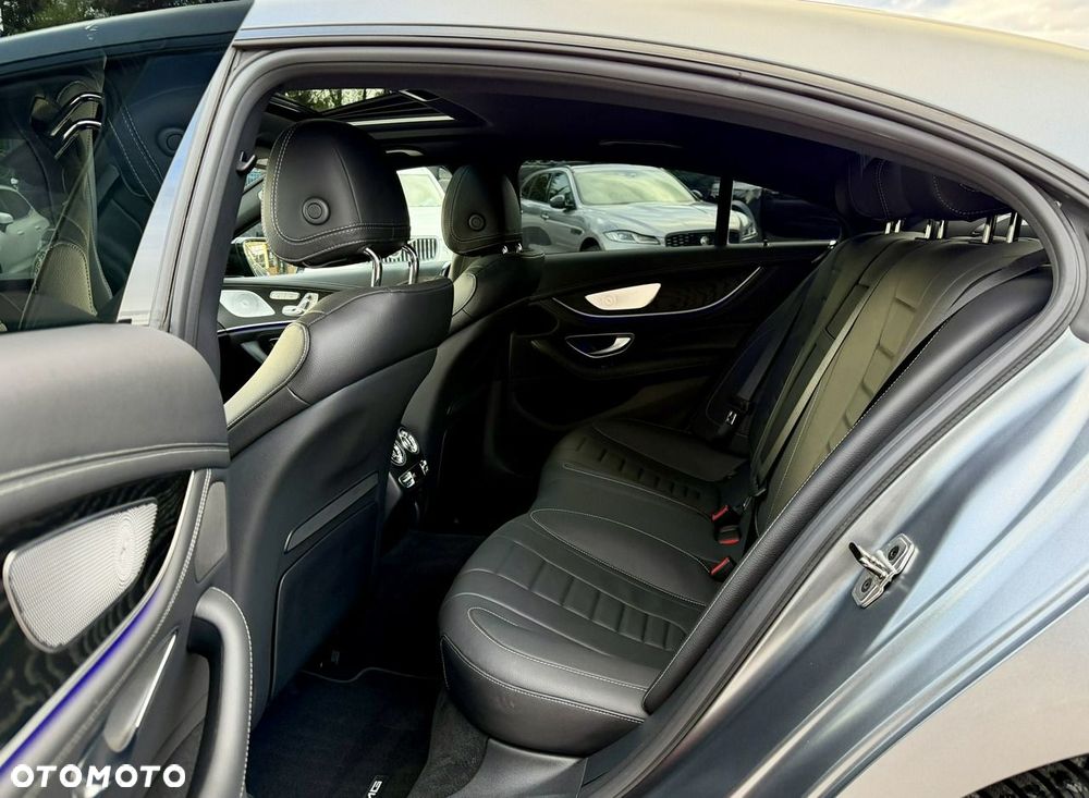 Mercedes-Benz CLS 300 d 4Matic 9G-TRONIC AMG Line - 10