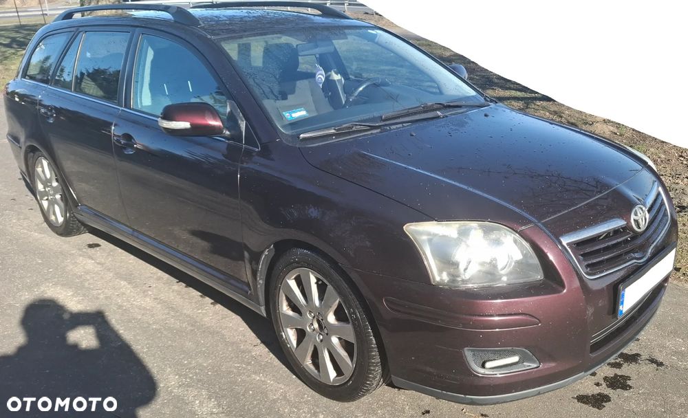 Toyota Avensis - 1
