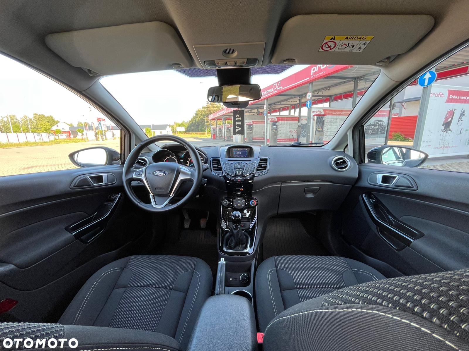 Ford Fiesta 1.0 Titanium - 22