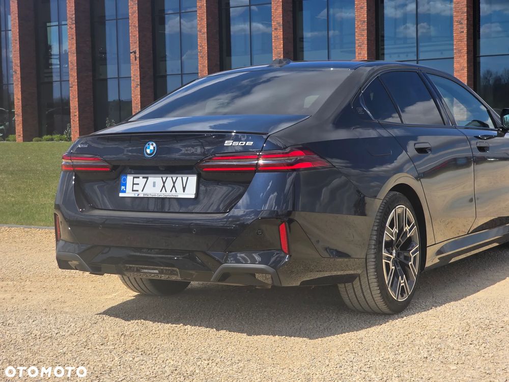 BMW Seria 5 550e xDrive PHEV M Sport - 12
