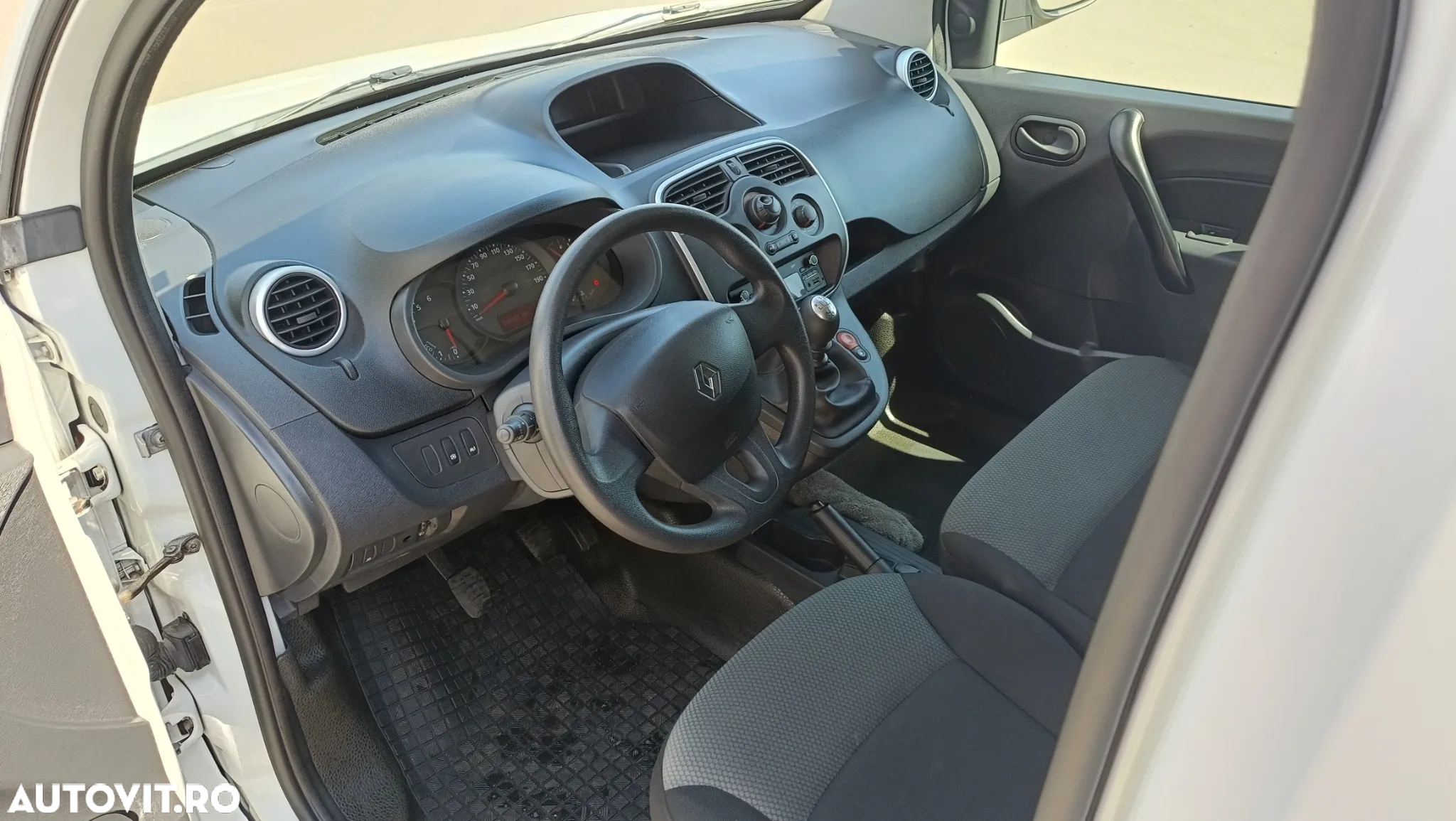 Renault Kangoo 1.5 Blue dCi 95 ZEN - 9