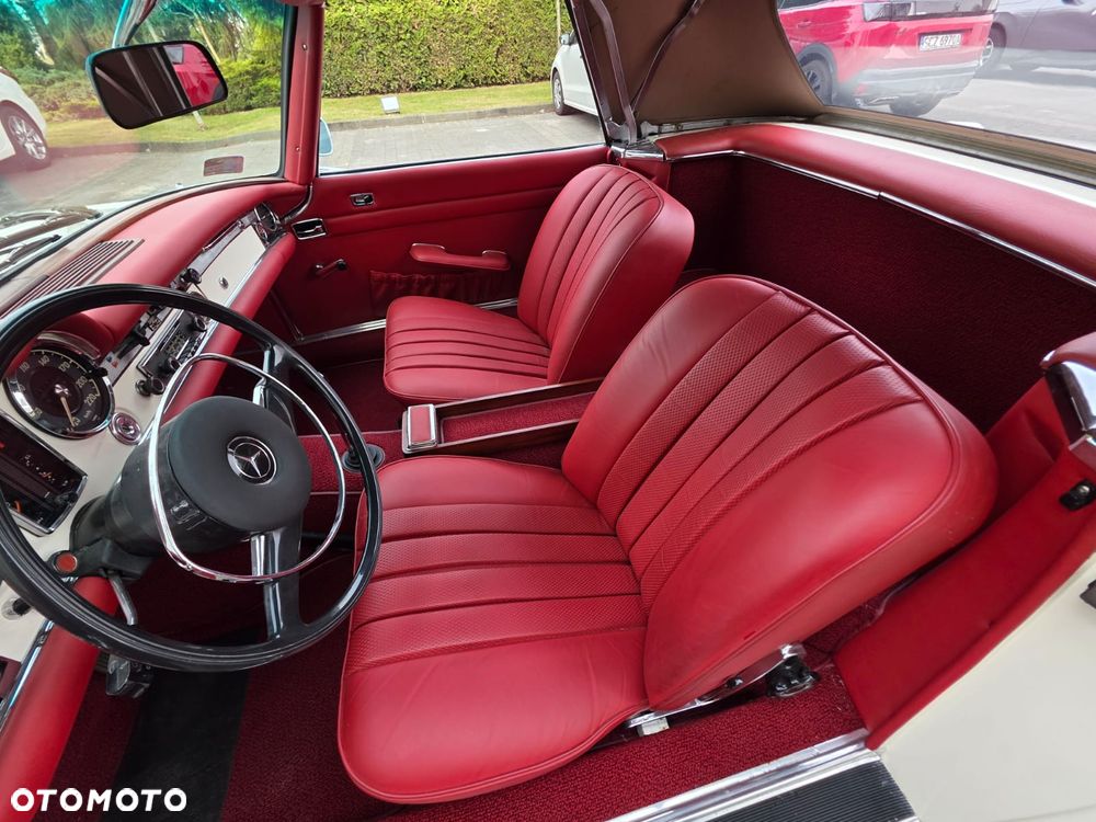 Mercedes-Benz SL - 22