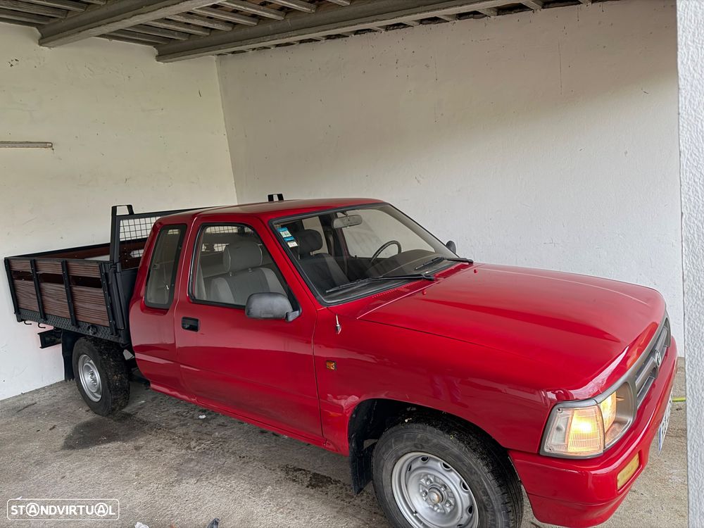 Toyota Hilux - 2