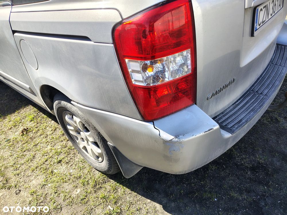 Kia Carnival 2.9 CRDi Tour - 12