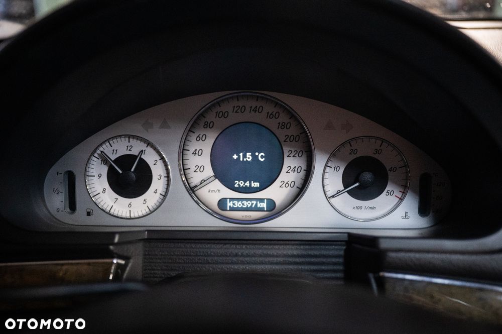 Mercedes-Benz Klasa E 320 CDI T Avantgarde - 15