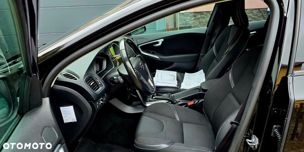 Volvo V40 T3 Drive-E Momentum - 18
