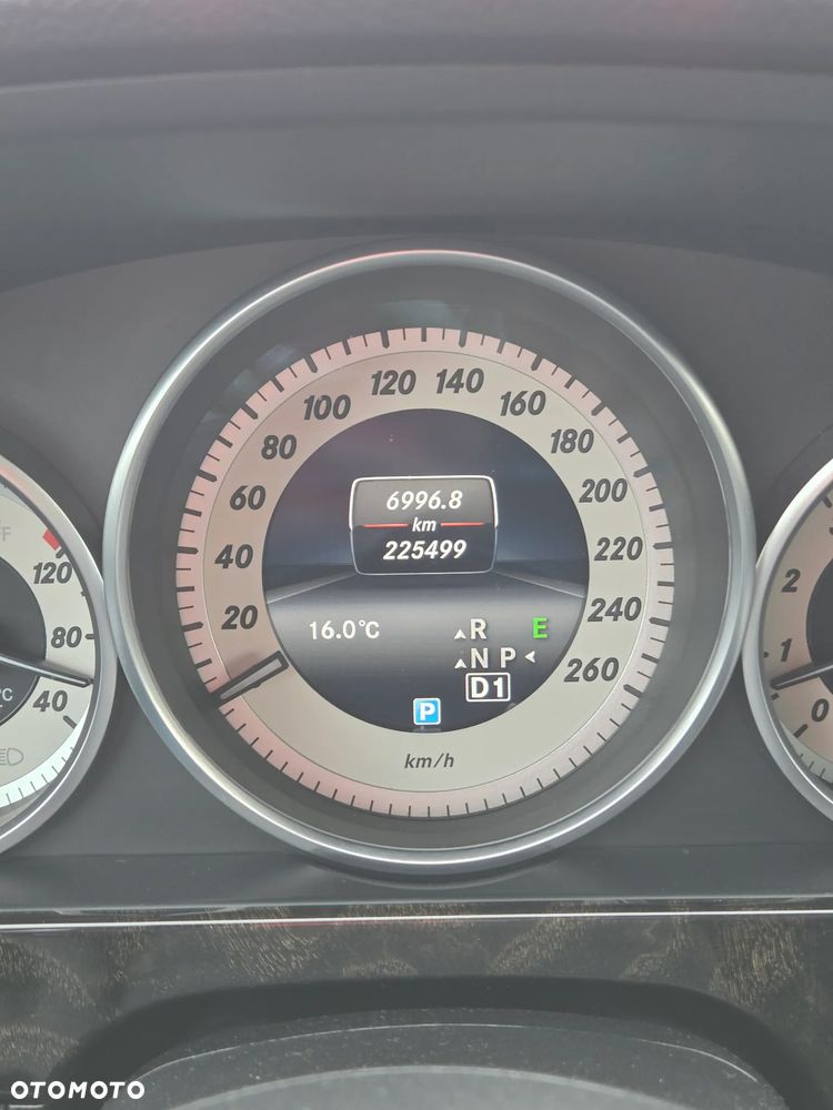 Mercedes-Benz Klasa E 250 Avantgarde - 9