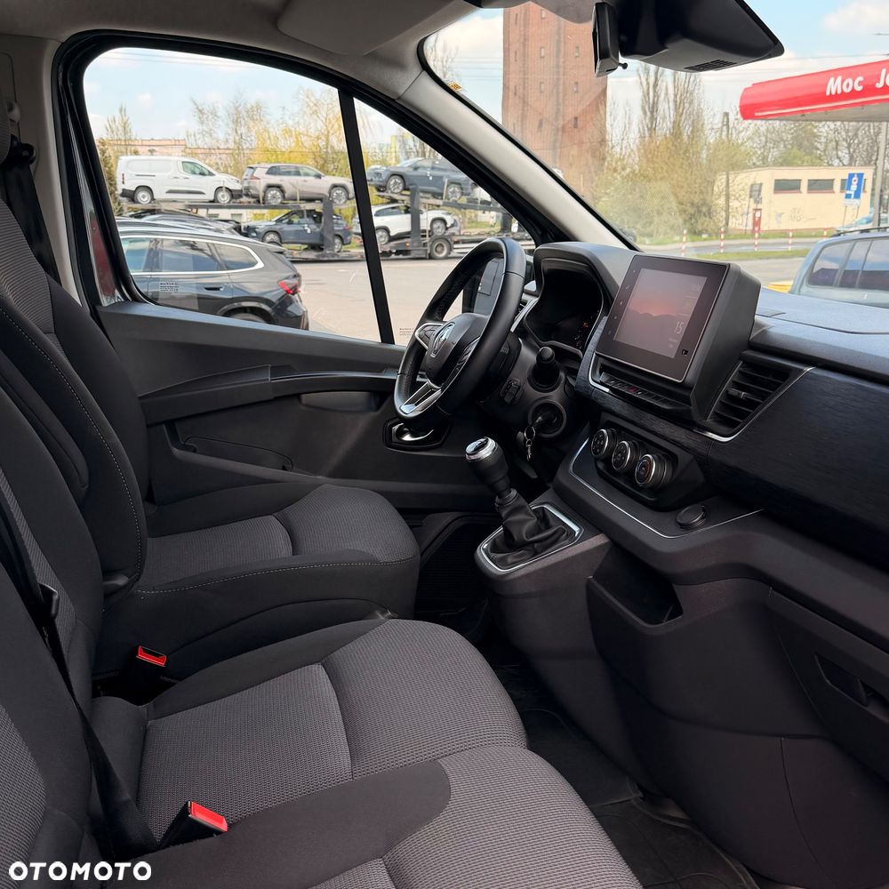 Renault Trafic - 11