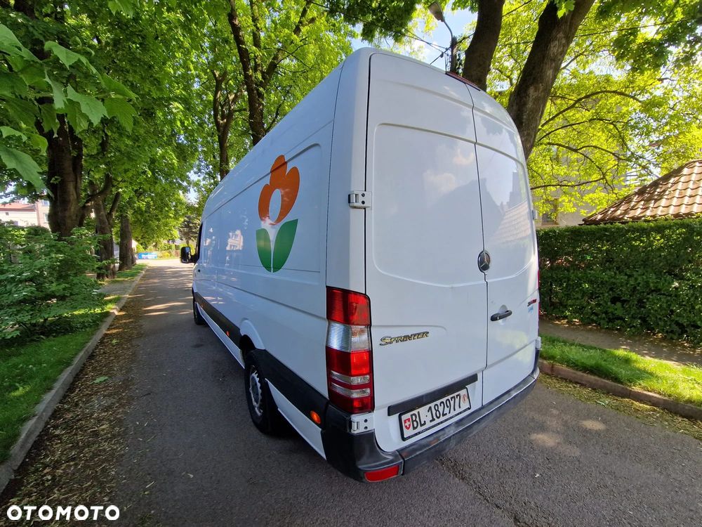Mercedes-Benz Sprinter - 8