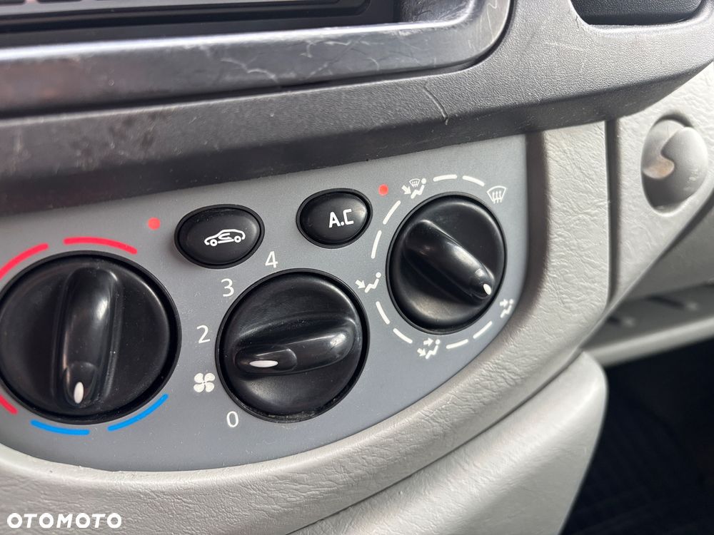 Renault Trafic - 6