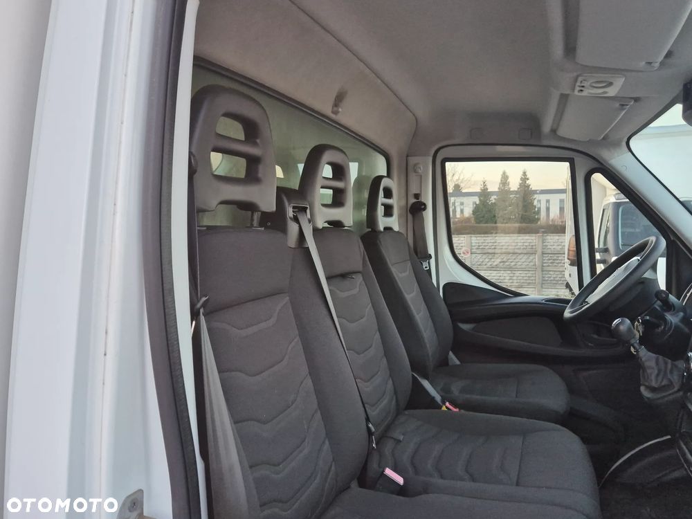 Iveco Daily 35S13, kontener 8PAL, winda 750KG, klima - 16