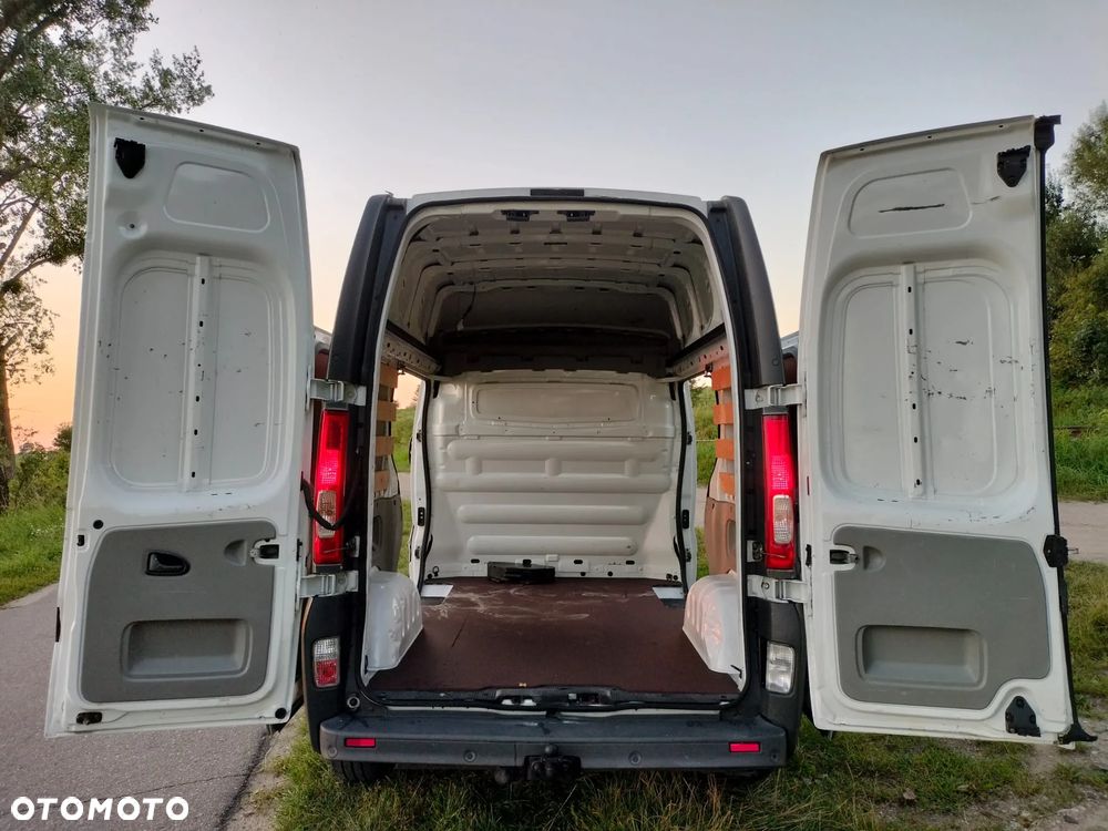 Opel vivaro - 9
