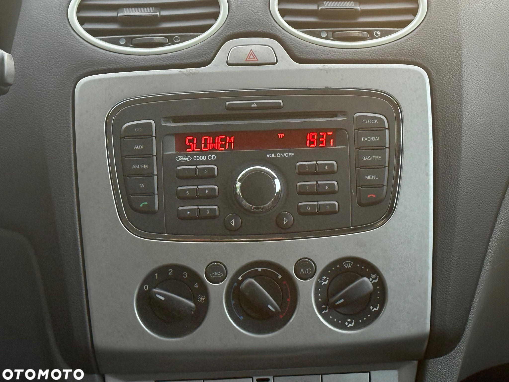 Ford Focus 1.6 16V Titanium - 36