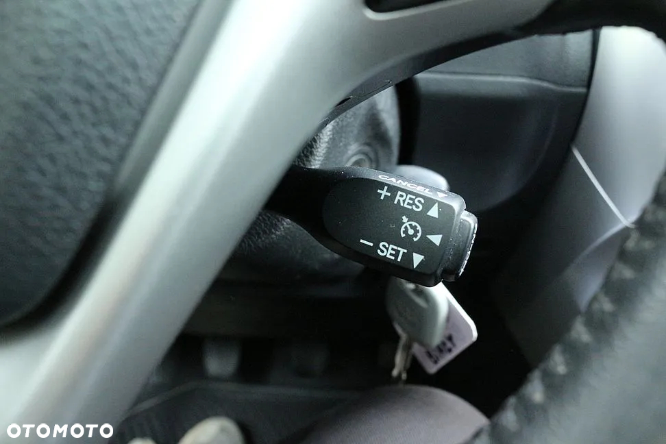Toyota Verso 1.6 Premium - 32