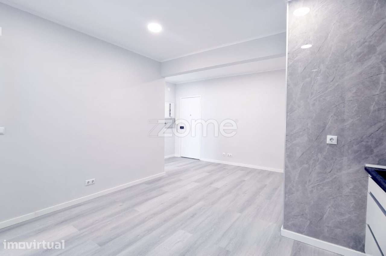 T1 Remodelado na Amadora, Junto à Estação - Grande imagem: 4/16