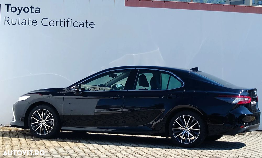 Toyota Camry 2.5 Exclusive - 6