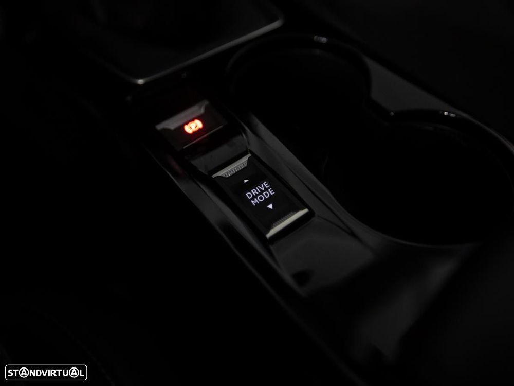 Peugeot 2008 1.5 BlueHDi Allure Pack - 17