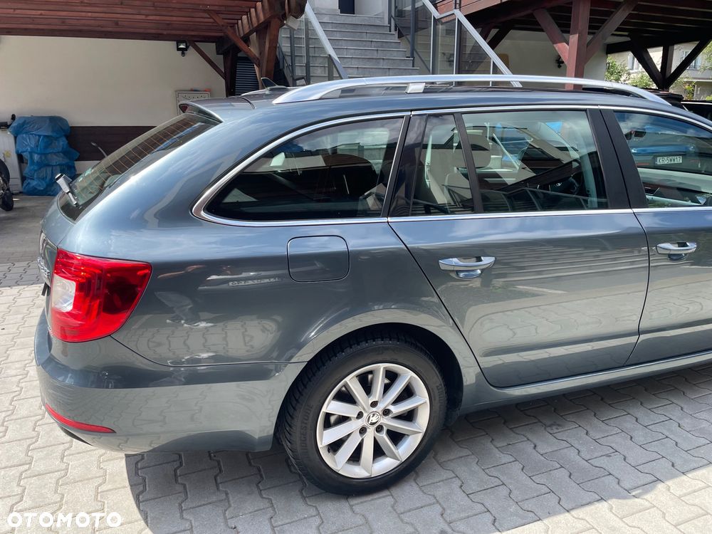 Skoda Superb 2.0 TDI 4x4 Ambition - 9