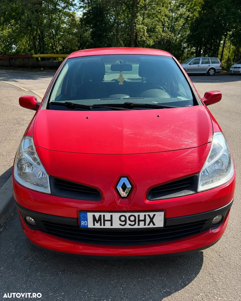 Renault Clio - 1