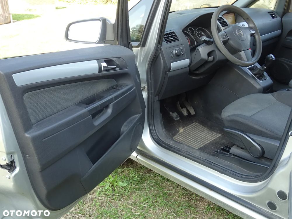 KONSOLA KOKPIT DESKA ROZDZIELCZA OPEL ZAFIRA B EUROPA - 3