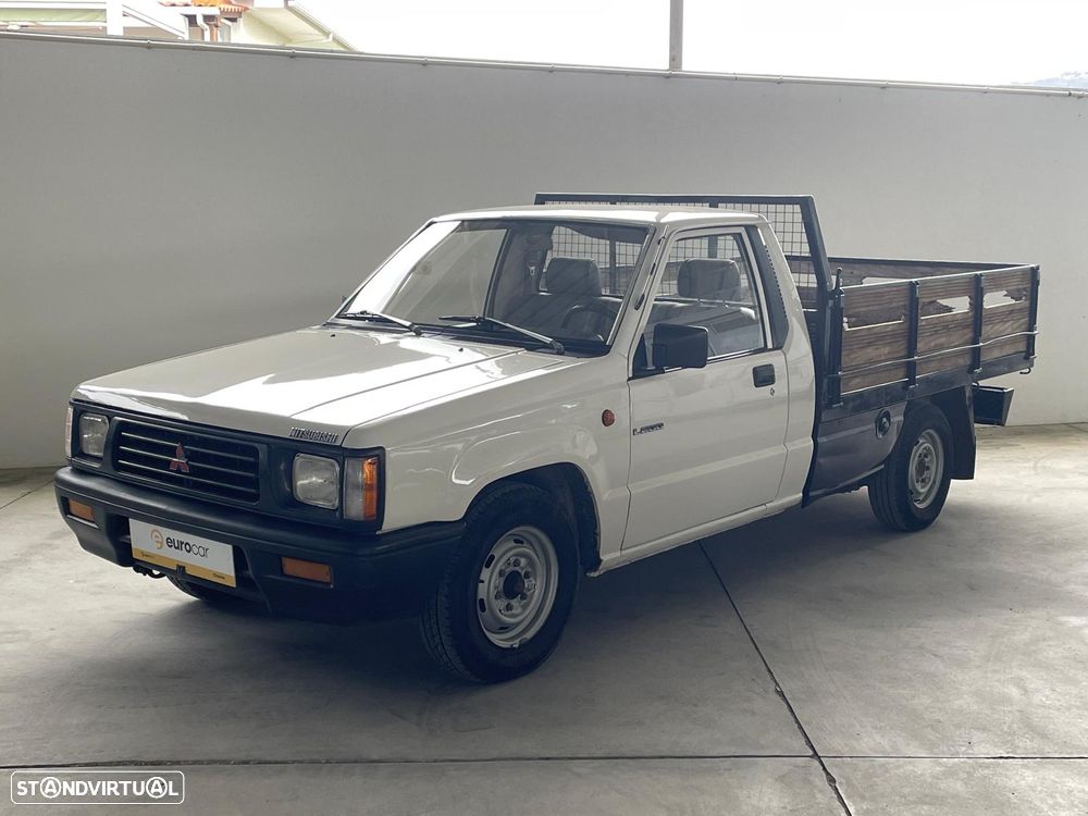 Mitsubishi L200 2.5D c/Direção Assistida - 1