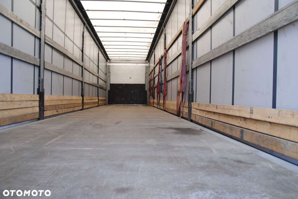 Schmitz Cargobull SCS kurtyna, podnoszona oś - 9