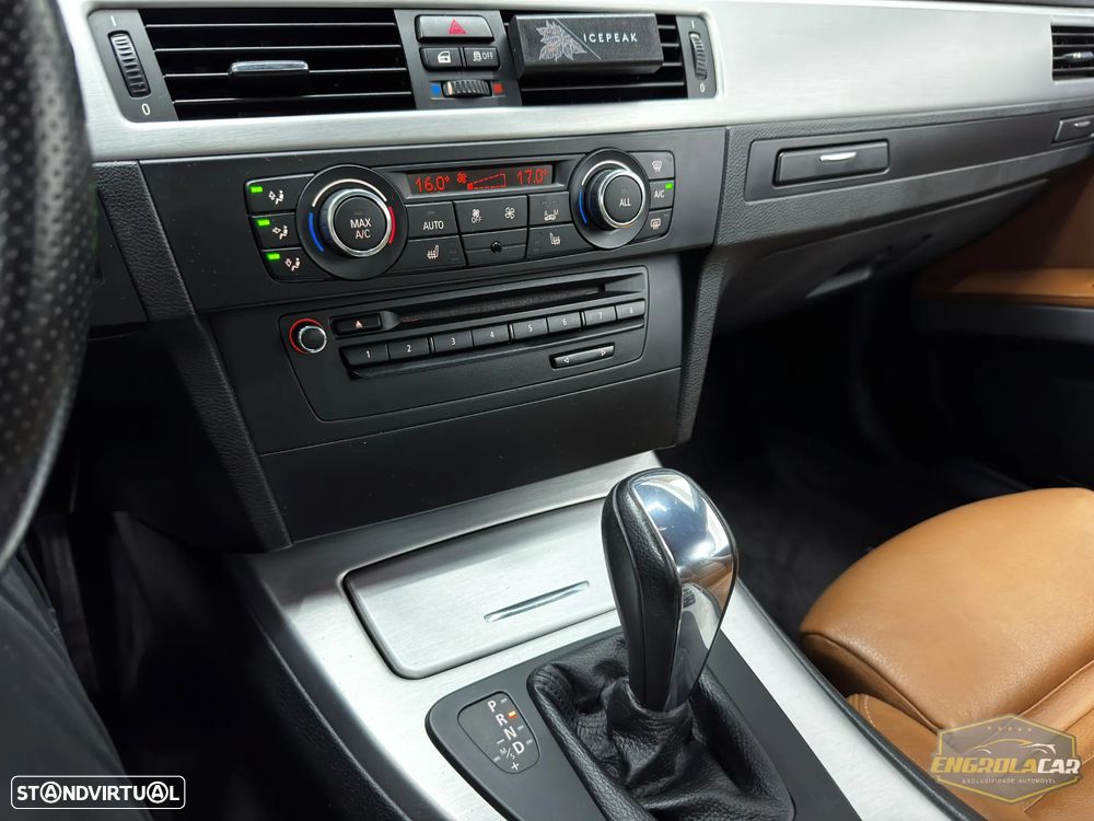 BMW 320 d Cabrio Exclusive Auto - 29