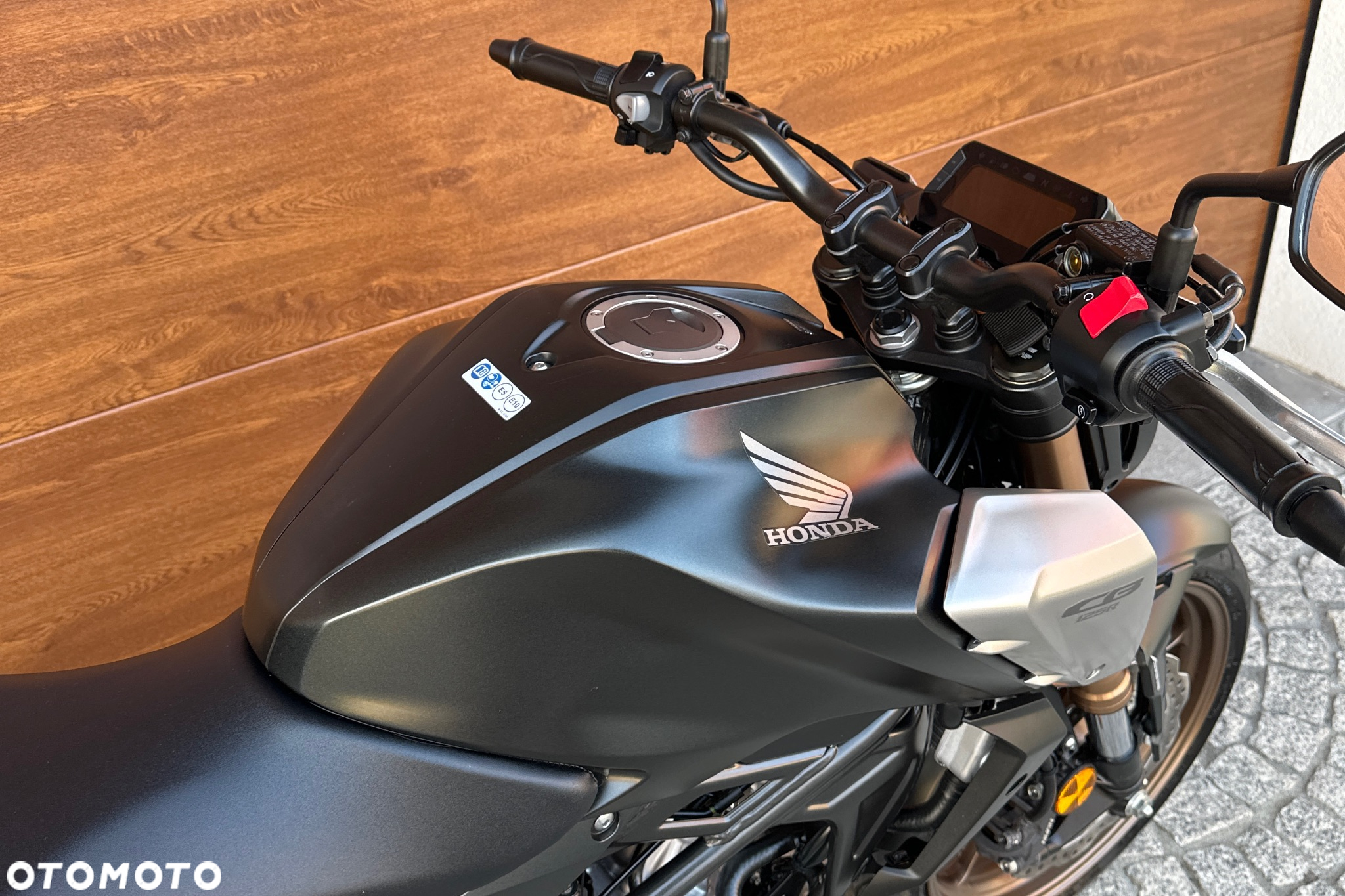 Honda CB - 10