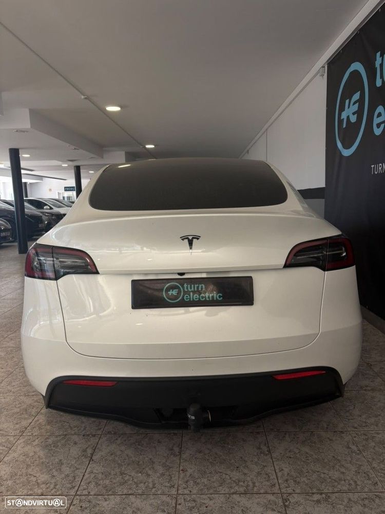 Tesla Model Y — fotografia 7