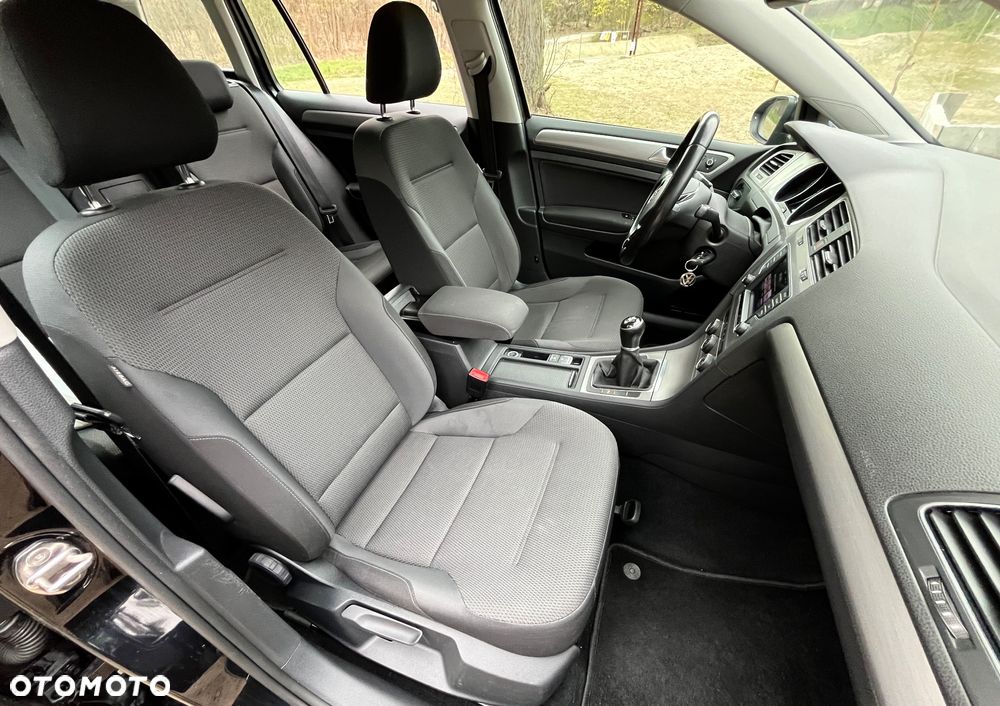 Volkswagen Golf 1.2 TSI BMT Comfortline - 9