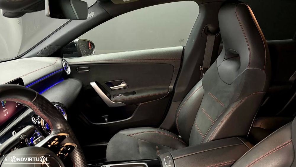 Mercedes-Benz CLA 180 d - 37