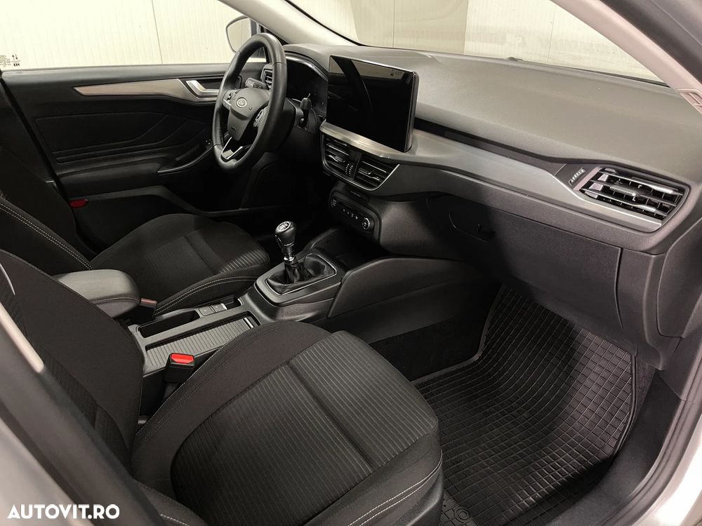 Ford Focus 1.0 EcoBoost Titanium - 11