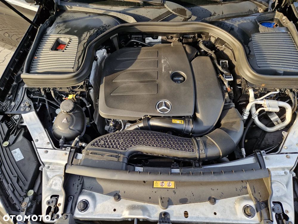 Mercedes-Benz GLC 300 4Matic 9G-TRONIC - 22